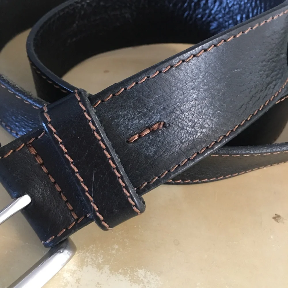 Allen Edmonds pebbled leather belt black size 42